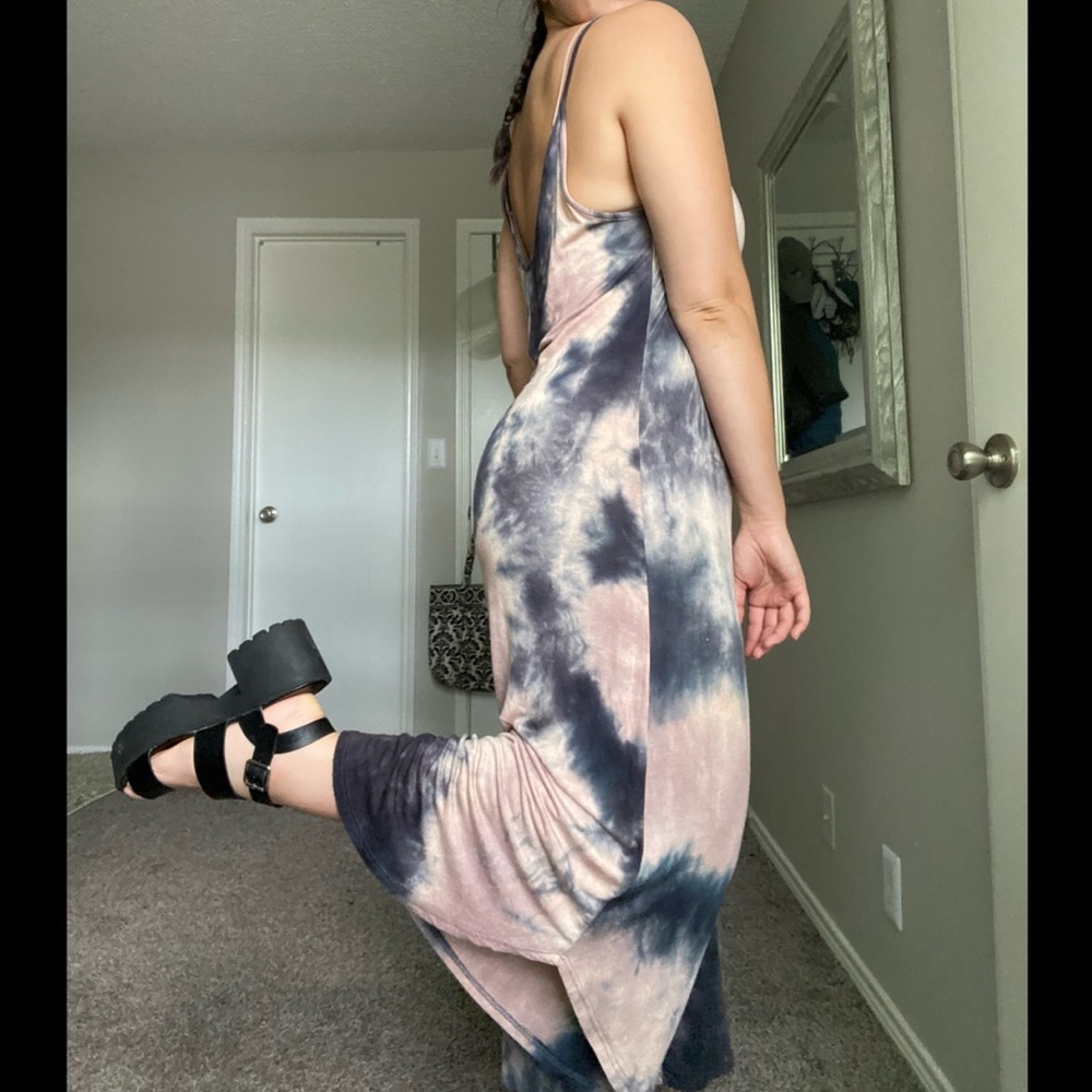 Tie-dye Jumpsuit. Loose-fit and super stretchy. Perfect for casual occasions. - Picture 14 of 15
